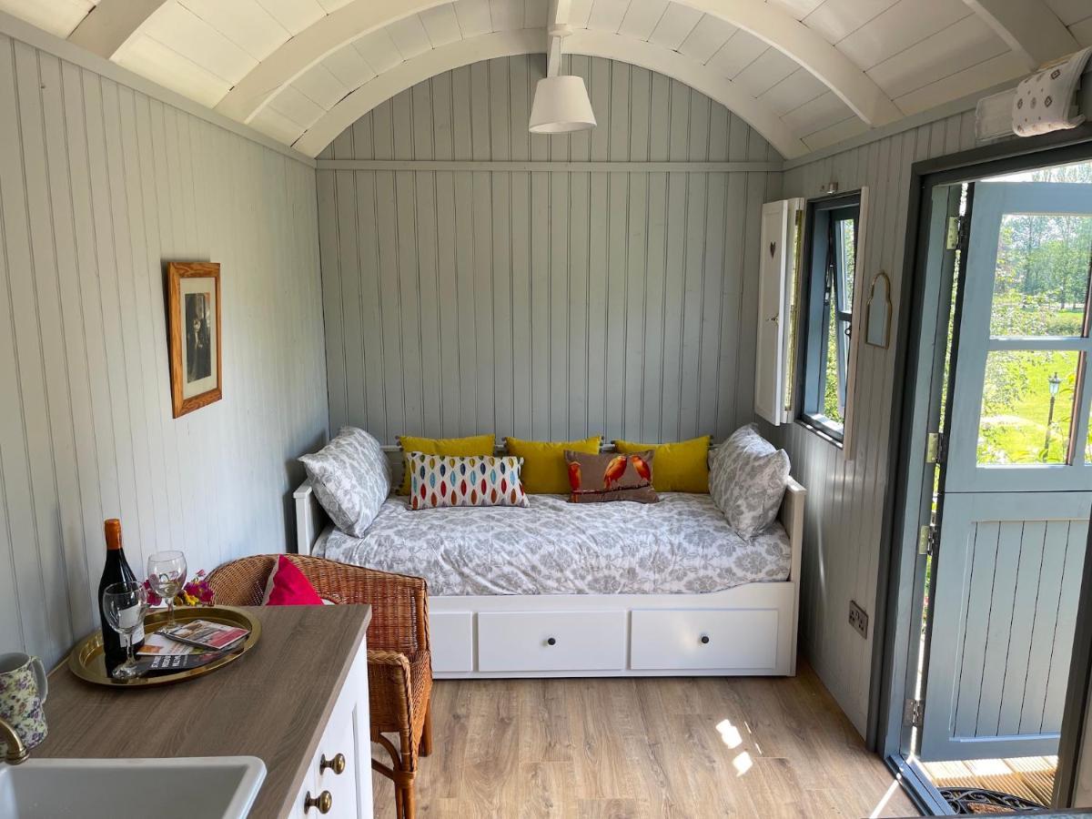 Lilac Hut Shepherds Hut Kilkenny Exterior photo